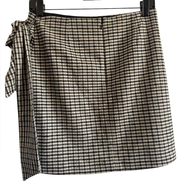 Aritzia Wilfred Dorine Front Wrap Wool Cashmere Blend Plaid Mini Skirt Size 6 - Picture 3 of 8